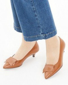 베이직한 디자인으로 어디에나 잘어울려요~
