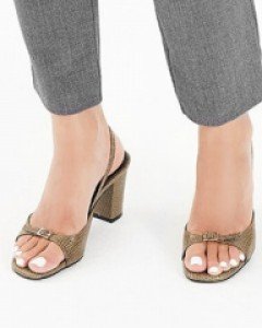 세련된 오피스룩과 찰떡item