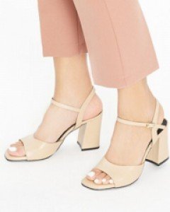 누디한 감각에 안어울리는 스타일이 없어요!