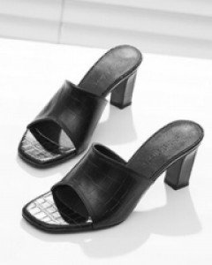 어떤 스타일과도 트랜디하게 완성!뮬슬리퍼