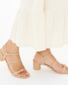베이직한 감각, 포인트 리본 샌들힐