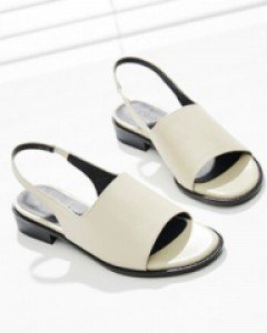 어디에서나 편안하게 착화하는 데일리샌들