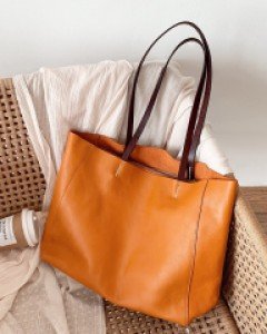 여기저기 매치하기 좋아 추천드려요! 데일리 토트백