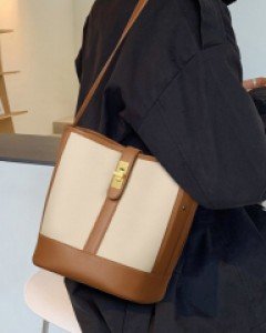 브라운 투톤 버킷 숄더백