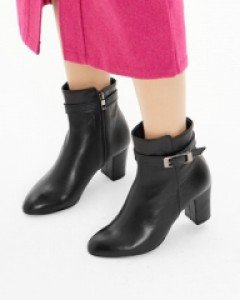 력셔리한 무드 벨트 포인트 앵클부츠