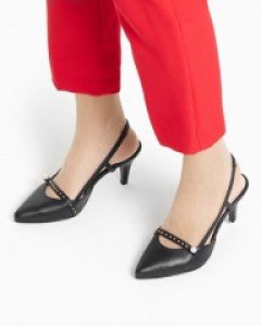 옆트임과 진주 장식으로 더욱 고상하게 슬링백