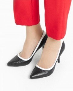 화이트 라인으로 느낌살린 무늬피 스틸레토힐