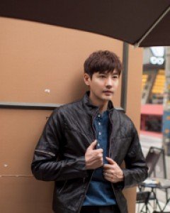 [KT.45] 라인 지퍼 집업 레더 자켓