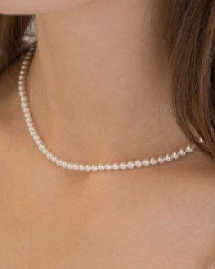 Basic Pearl Necklace