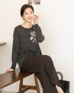 수입밍크수 라운드티