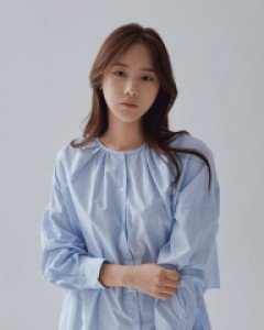 [무료배송] 백 이중 셔링 포인트 블라우스 (2 color)