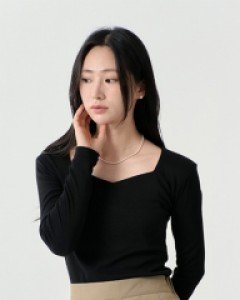 [무료배송] 하트넥 라인 롱 슬리브 T U2908