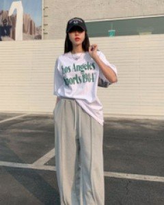 Whispin Chin Incision Wide Pants