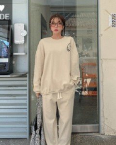 Front pocket banding jogger pants