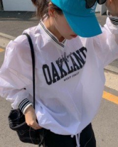 Auckland V-Neckstring Anoracty