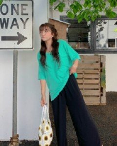 May round neck short sleeve tee