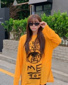 Graphic printed slit long-sleeved tee