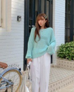 Heat Pintuck Banding Baggy Pants