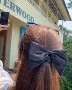 chain key ribbon pin