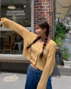Custard semi-crop cardigan