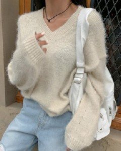 Even V Neck Knit