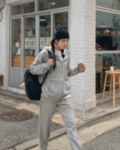 PANTONE washed jogger pants