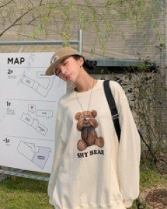 Shy bear printing long sweatshirt