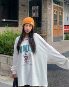UNIV printed slit long sleeve tee