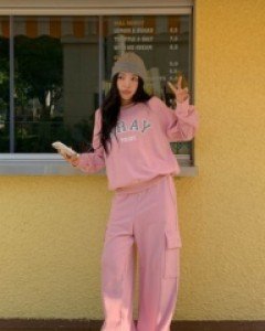 Gray printed cargo training set