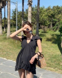 Pregnant women * Frill line cover-up