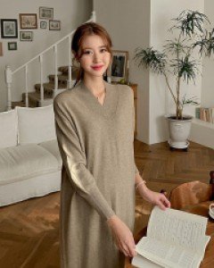 Maternity*Bella V-neck Knit One Piece
