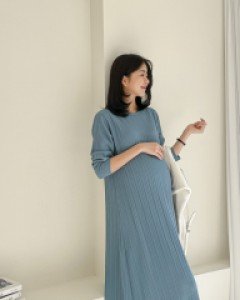 Maternity*Long-sleeve rush flare dress