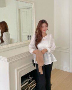 Maternity*Long-sleeve Embo Blouse