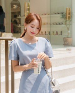 [EVELLET] Epils Diamond Neck Wrap Dress