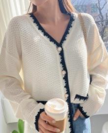 [EVELLET] Elegant Waffle Contrast Knit Cardigan