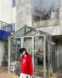 [EVELLET] Fordile Bookle Patch fleece Sweatshirt