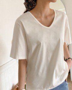 [EVELLET] La Muin V-neck Short-sleeve T-shirt