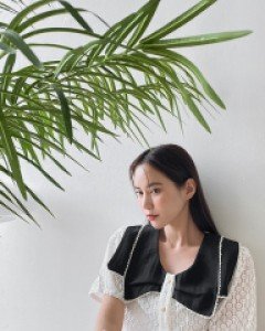 [EVELLET] Methunine Lace bowknotCollared Blouse