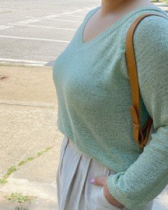 Mesta Summer V Neck Knit