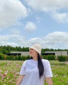 Mu&B Slab Round T-shirt