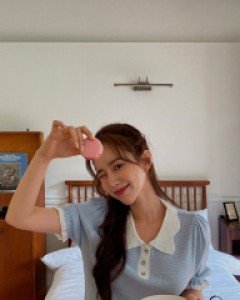 [EVELLET] Elpone Collar Contrast Knit