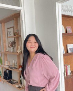 [EVELLET] Crasion Shirring V-neck Blouse