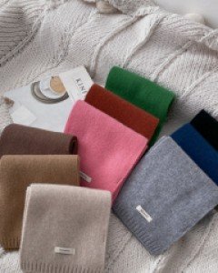 Pembroke Wool Knit muffler