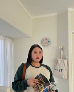 [EVELLET] Permerin fleece raglan contrast T-shirt