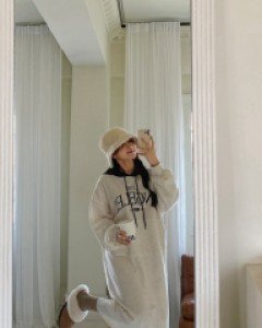 [EVELLET] Limure Graphic Print fleece Contrast Long Dress