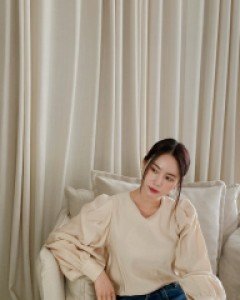 [EVELLET] Ben Miram Shirring Puff Blouse