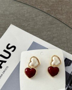 Jaroa heart earring