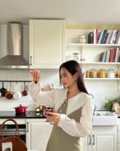 [EVELLET] Ring Bly Button Suspender Dress