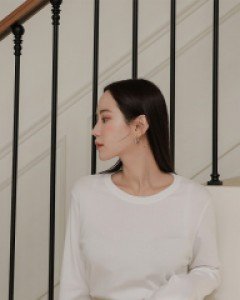 [EVELLET] Gotisse Modal Span T-shirt