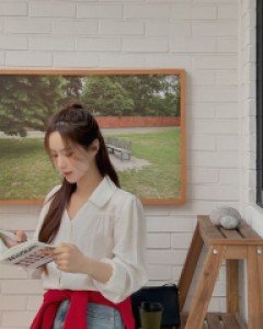 [EVELLET] Raichen V-neck Shirring Blouse